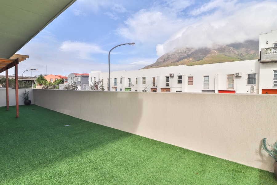 2 Bedroom Property for Sale in Zonnebloem Western Cape